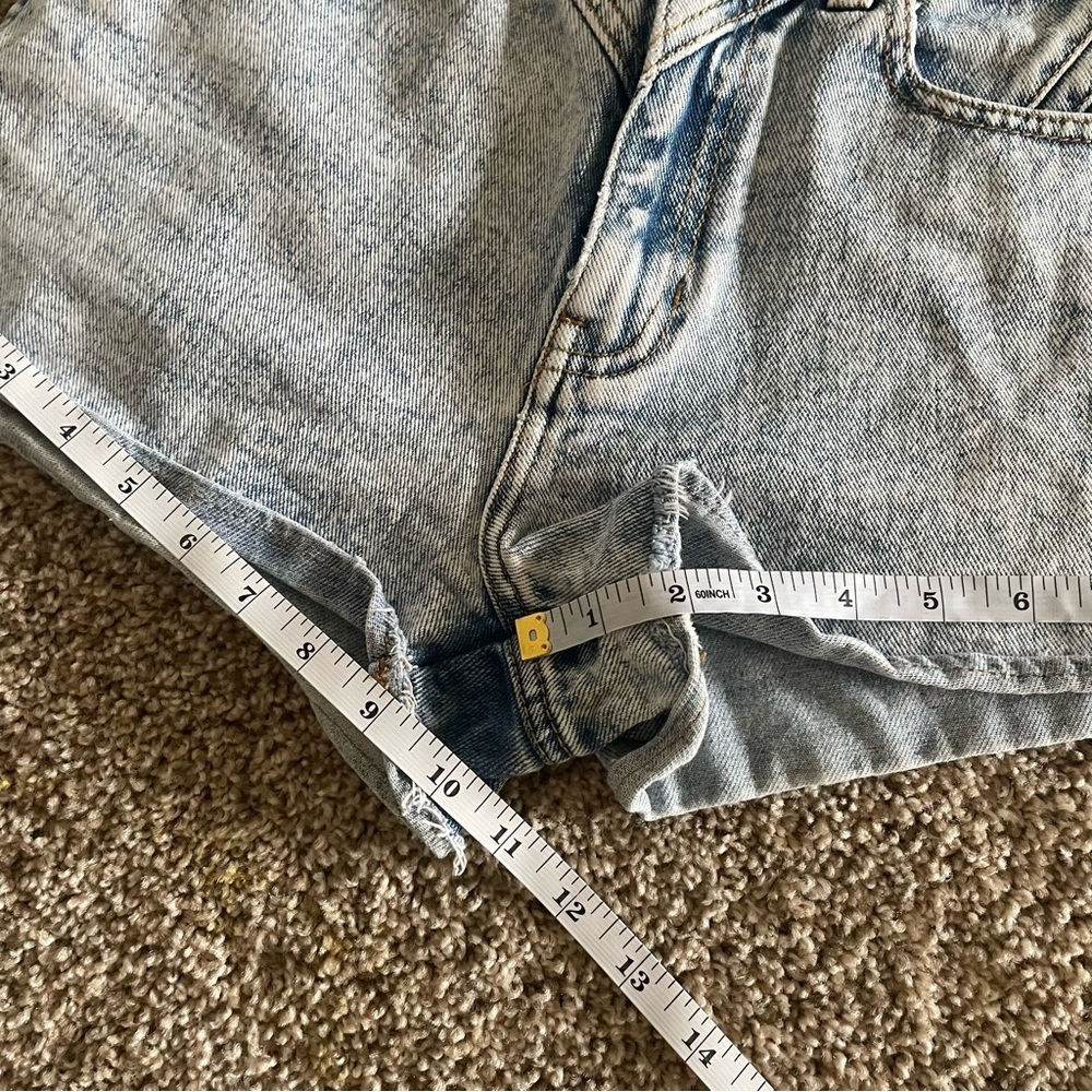 Bullhead Denim Mom Jean Shorts Juniors Size 3 Stone Acid Wash Vintage Style 90s - Picture 9 of 10